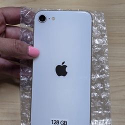 Iphone SE (Year 2020, ios 18...,) Unlocked 128GB. Firm Price.  Works For Any Carrier...