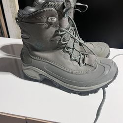 Columbia Winter Hiking Boots. Size 8