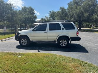 2003 Nissan Pathfinder SI