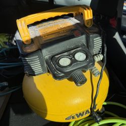 Dewalt Compressor 