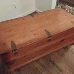 VTg Cedar Chest Furniture 