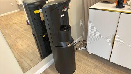Water dispenser