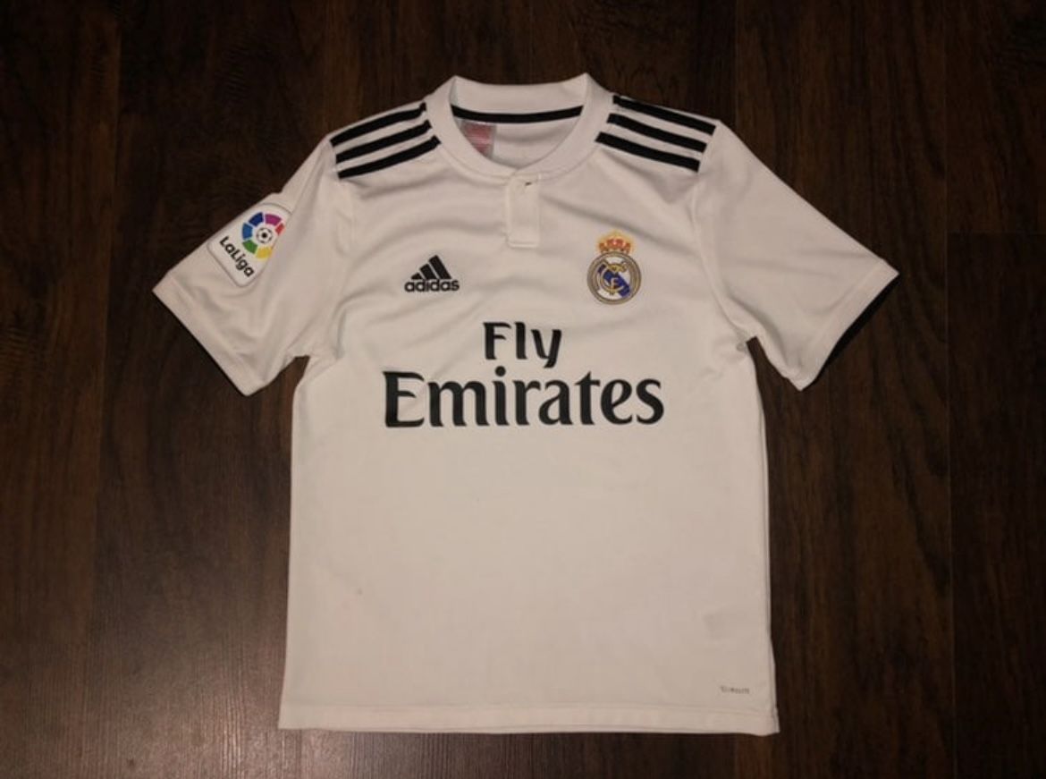Real Madrid 2018 Adidas Jersey Size Large Youth