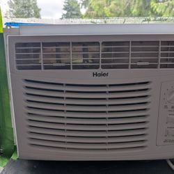 Small Window Air Conditioner 