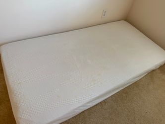 Twin Memory Foam Mattress 6 inch ( I have 3 pieces )