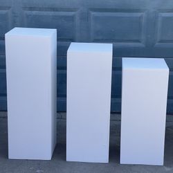 Pedestals Set Of 3🤍✨