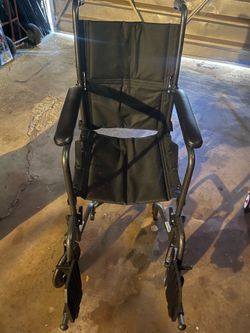 *LIKE NEW* Drive Medical Lightweight Transport Wheelchair