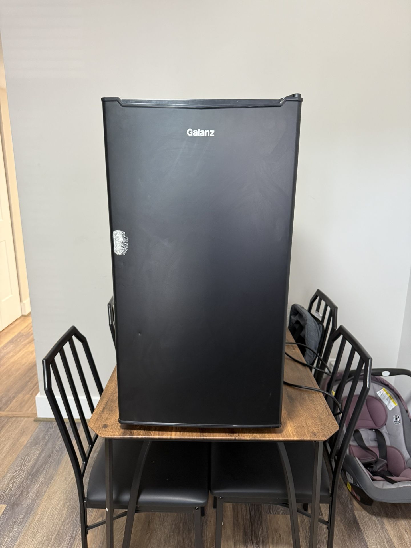 Mini Fridge 3.3 Cubicft