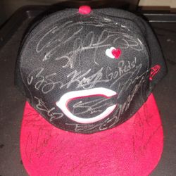 Cincinnati Reds MLB Team Signed Autograph Hat Elly De La Cruz