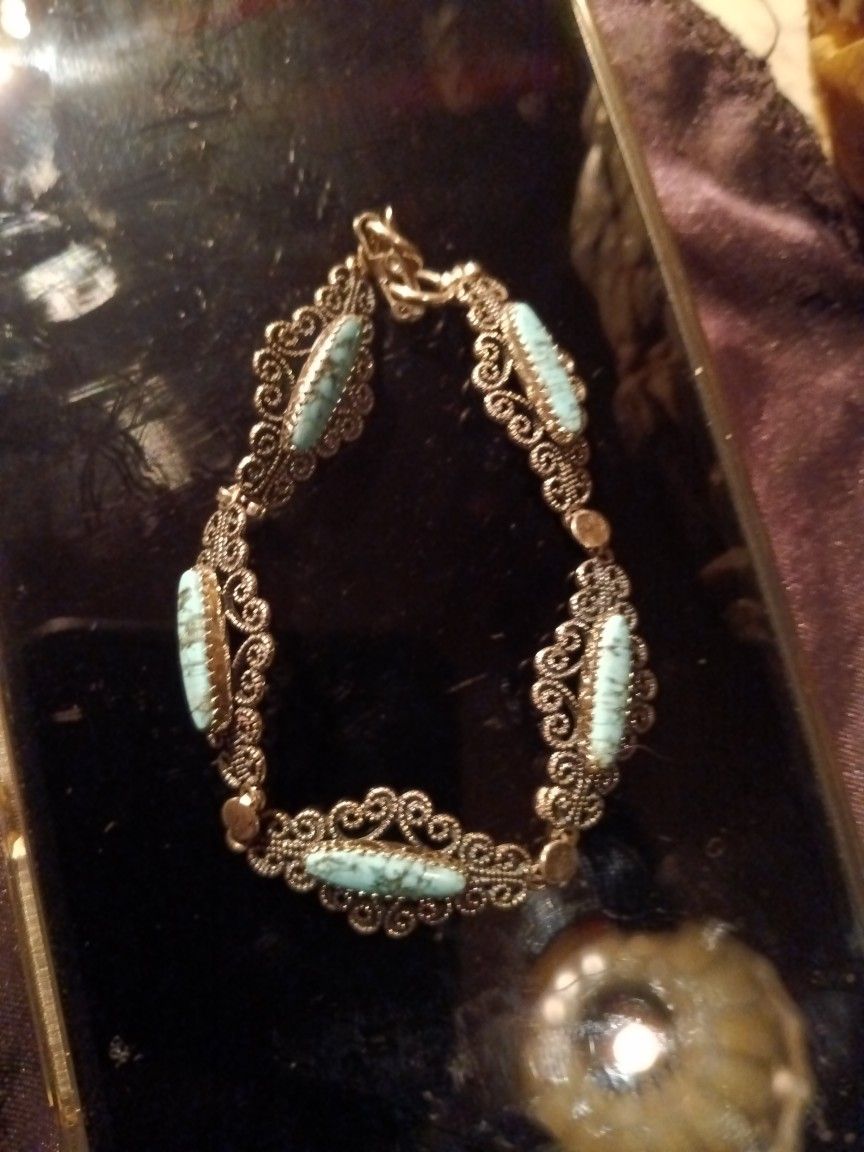 Vintage 925 Sterling Silver, Turquoise Bracelet 7 Inches.