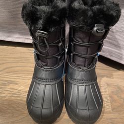 NEW Zoogs Elastic Lace Up Black Faux Fur Snow Boots Toddler Kid's Size: 11 Unisex