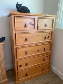 6 drawer wooden dresser
