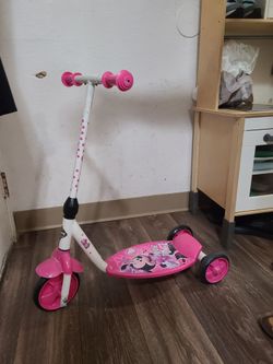 Girl's scooter