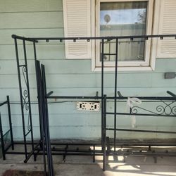 Bed  Frame. $30 dolls..!!!!