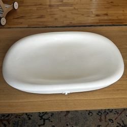 Hatch Grow Smart Changing Pad + Scale