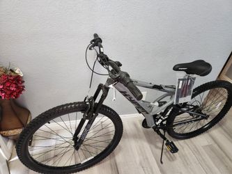 Hyper Bike Aluminum Havoc 29 21 Speed New Ready To Ride good condition