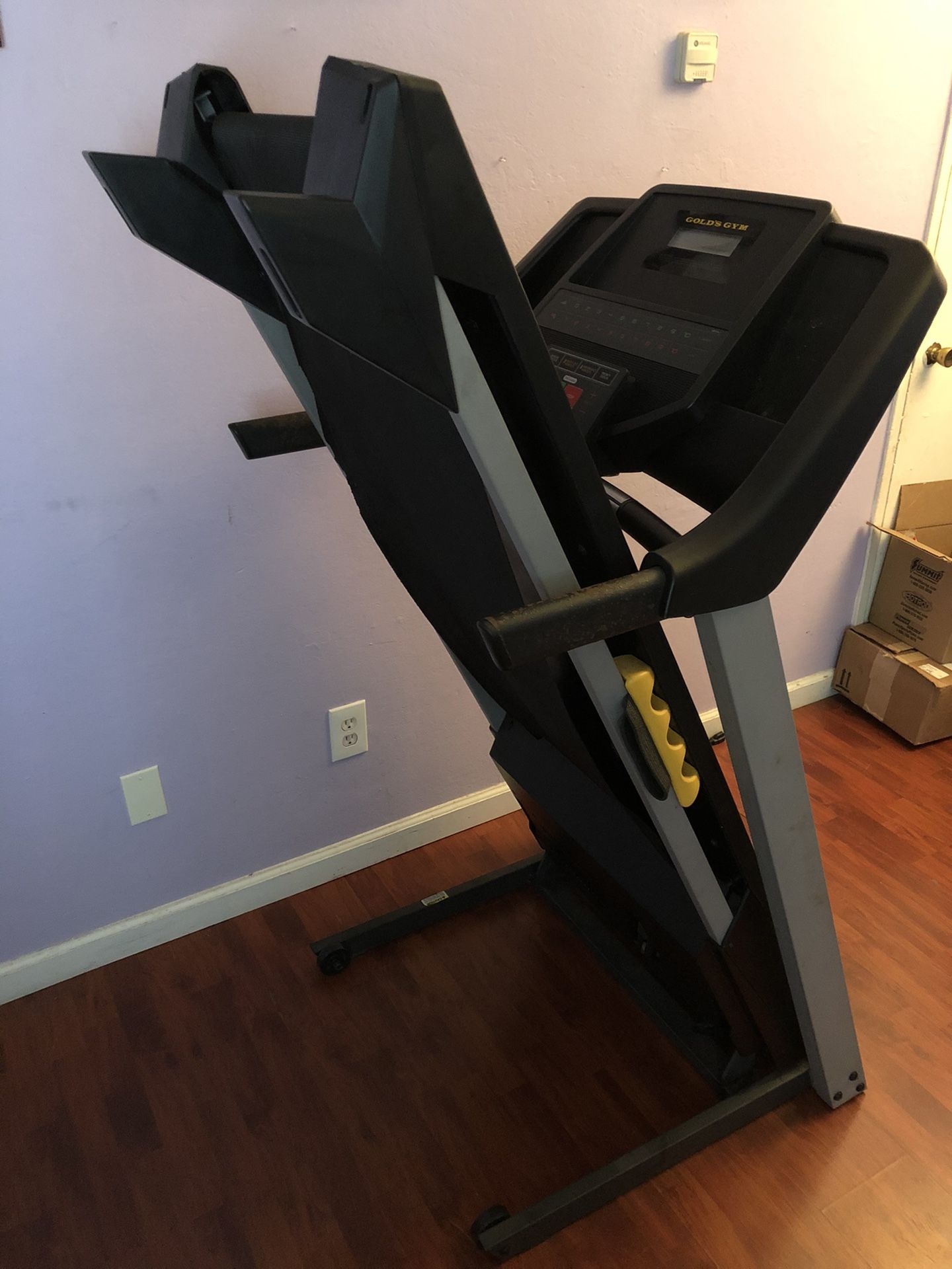 Gold’s Gym 420 treadmill for Sale in Hayward, CA OfferUp