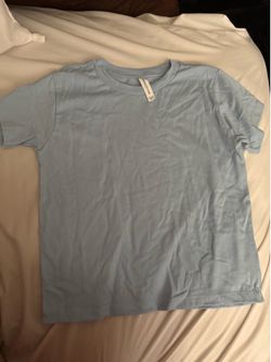Boys or girls unisex Bella and canvas new shirt size 6