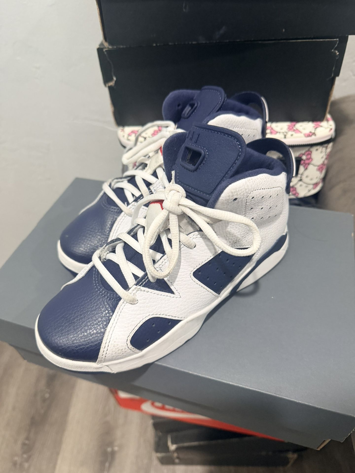 Retro Jordan - Youth Size 2