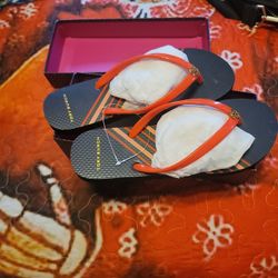Tory BURCH SANDALS BRAND NEW 