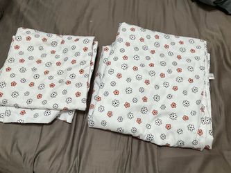 Floral Print Queen Bed flat Sheet with two pillow cases like new never used