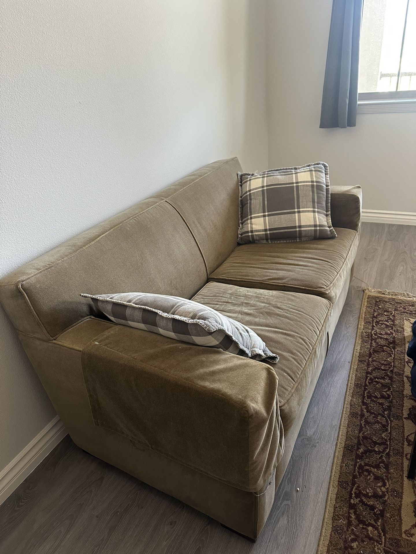 Couch, 2 Seats