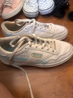Reebok women shoe