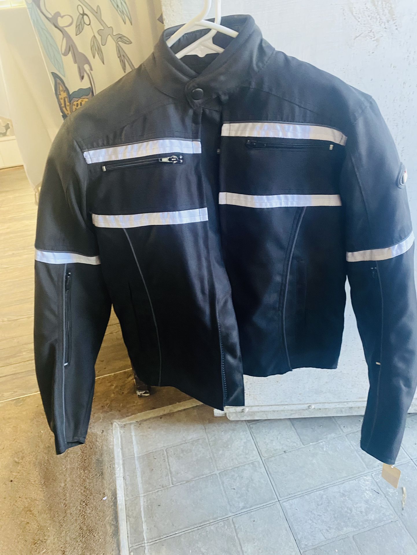 X Small Women’s Motorcycle Jacket New