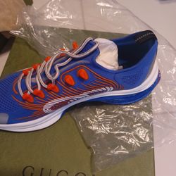 New Gucci Run Sneaker Blue SIZE 9.5 

