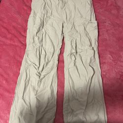 beige cargo pants 