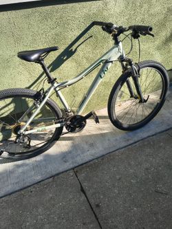 NEW LIV BLISS MEDIUM ALUMINUM MTB 27s RIDES GREAT 💯