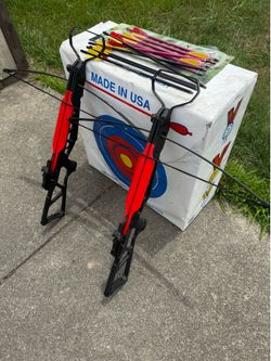 (2) Daisy Youth Crossbows, and accessories. Excellent used condition. Cross bows