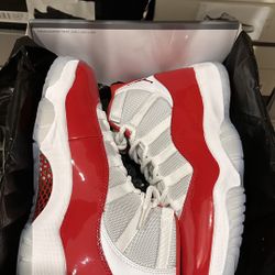 Jordan 11 Cherry Sz 10