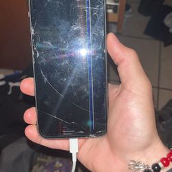 I Phone 11 (broken Screen)