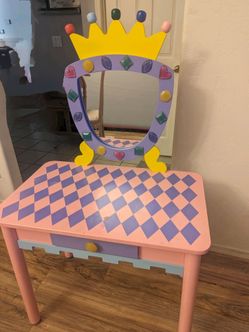 PRINCESS VANITY FOR KIDS