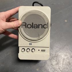 ROLAND MA-12C Stereo Micro Monitor Single Speaker   Good pre-owned condition.   Pick up available in Arlington VA by the Sheraton off of Columbia Pike
