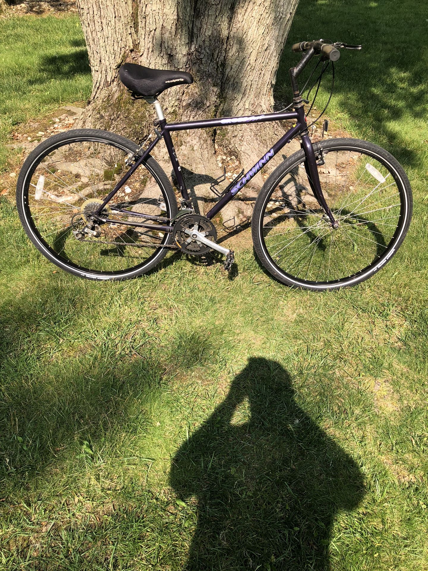 28” Schwinn Hybrid Bike