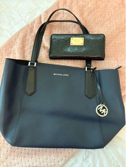 Beautiful Michael Kors Purse and Wallet Set.  $55.00