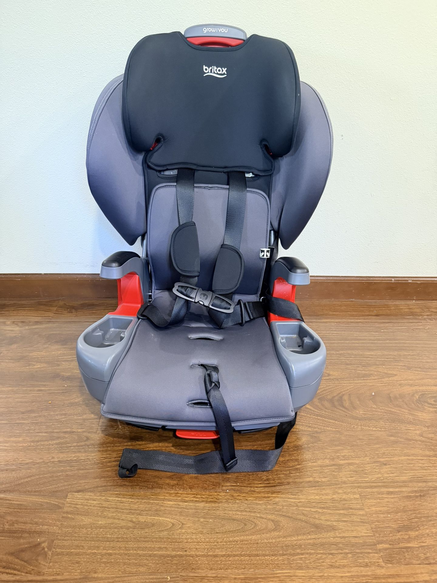 Britax Grow With You Harness-to-Booster Car Seat – Excellent Condition