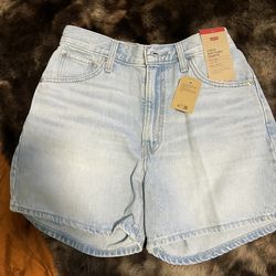 Levi’s Shorts 