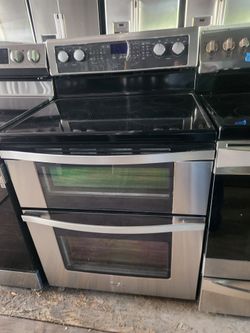 Whirlpool Electric Double Oven Stove