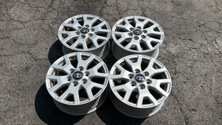 Toyota Tacoma Or 4runner 2024 And newer 17 Inch aluminum wheels