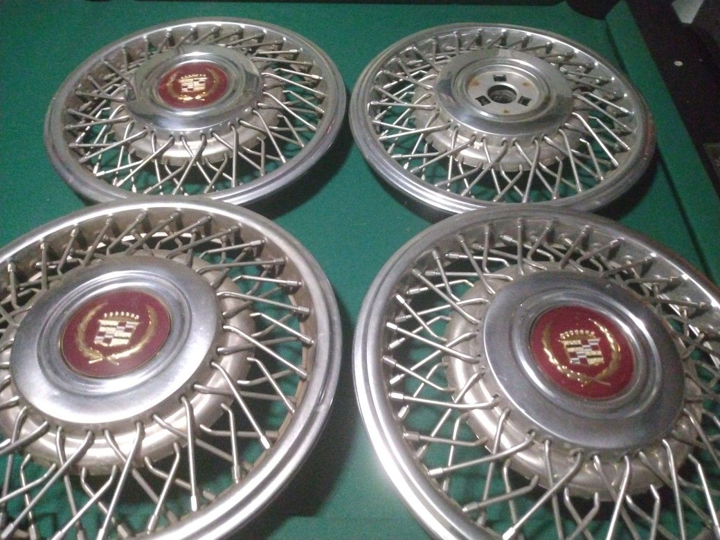 15-in Cadillac Hubcaps