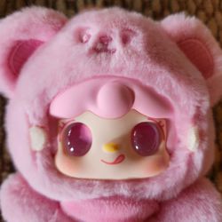 LABUBU BEAR 🐻 Adorable! New 💕