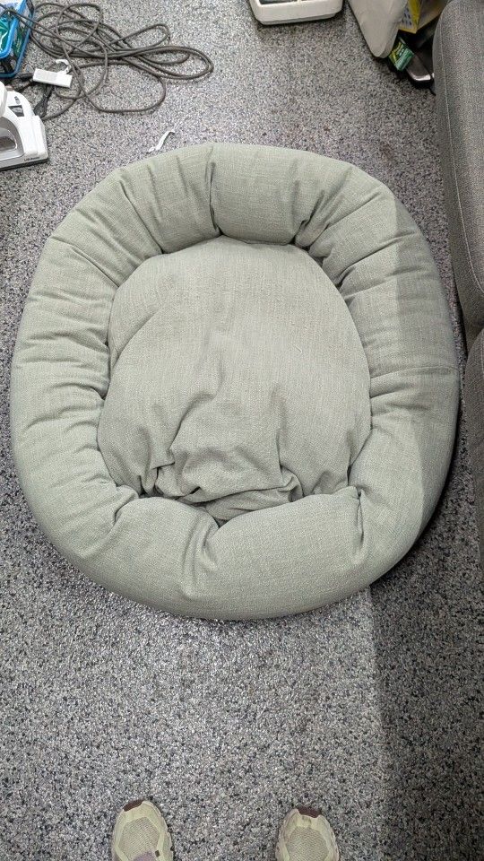 Light Green Dog Bed. Donut Shape. $25