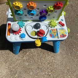 Baby Einstein Table 