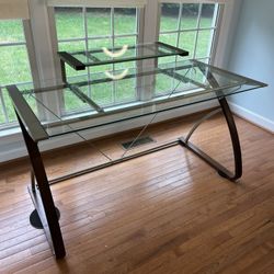 Modern Office Desk with Top Shelf – Great for Home or Work