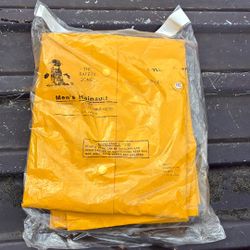 Brand New 3-XL Men’s Rain suit Pants With Hoodie $25.00