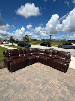 Cindy Crawford Sectional Couch. Delivery available