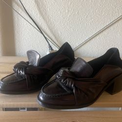 RARE Jeffrey Campbell Chunky Heeled Leather Oxford Penny Loafers SZ 7.5  Leather and suede  #jeffreycambell #pennyloafers #chunkyloafers #heelloafers 